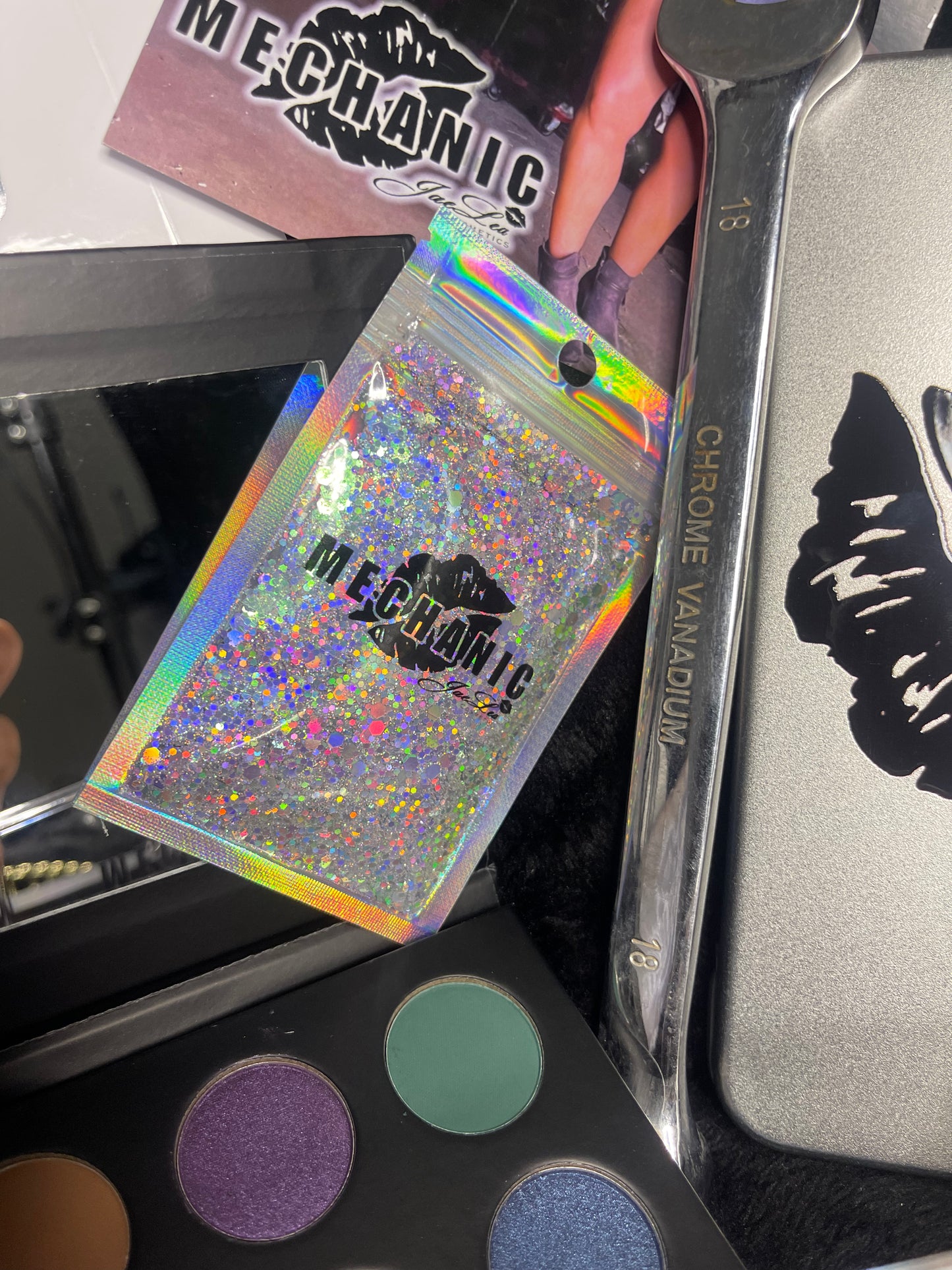 Mechanic holographic chunky body glitter