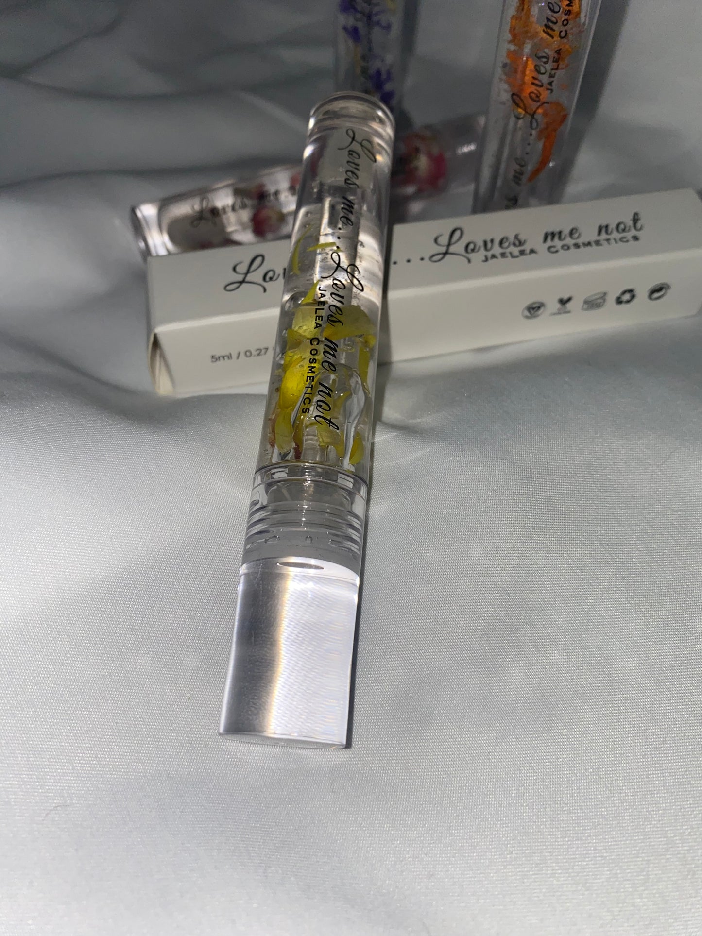 Loves me....loves me not Lip Oil /Glosses