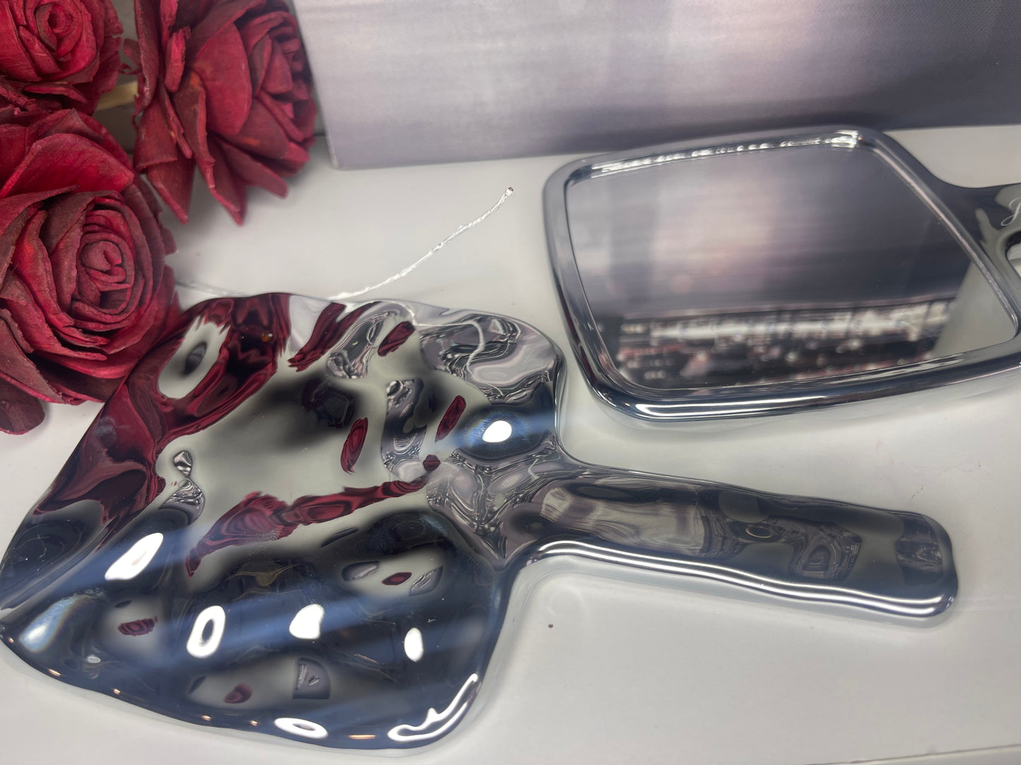 JAELEACOSMETICS Melting metal hand mirrors