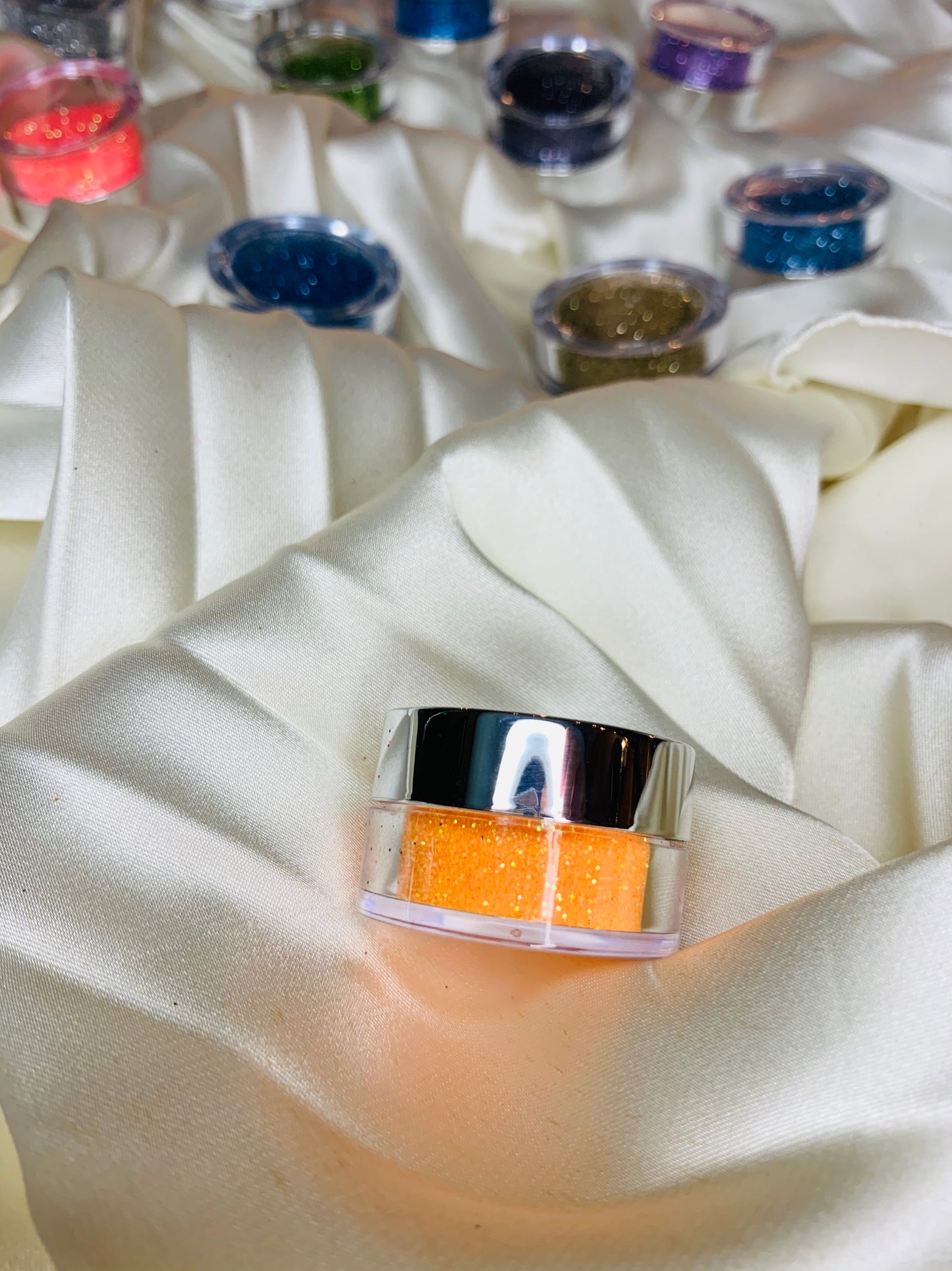 Org n/b gLt Nail and body glitter extra fine black light activated (tangerine)