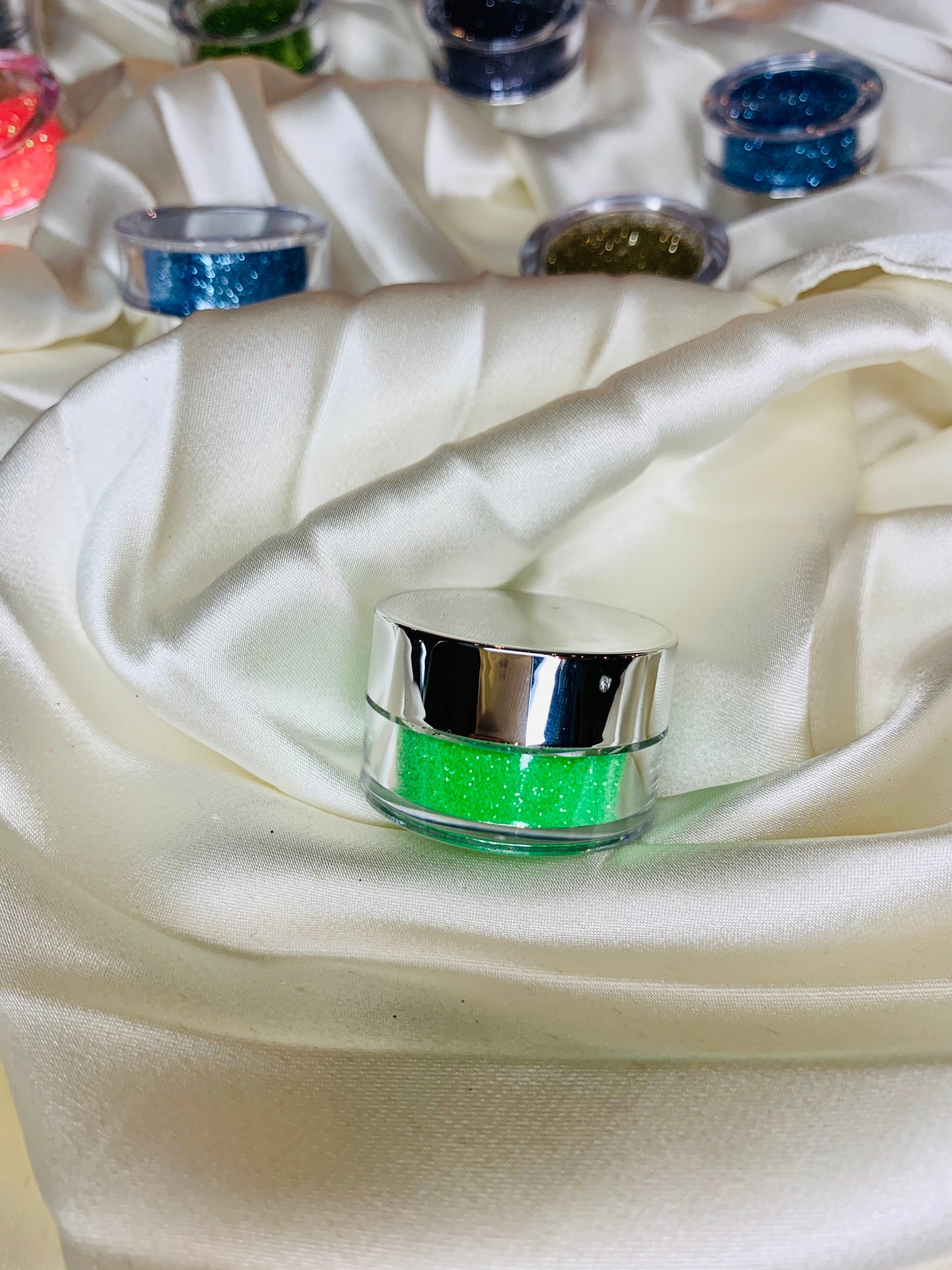 Neon grn n/b gLt Nail and body glitter extra fine (biohazard )black light activated